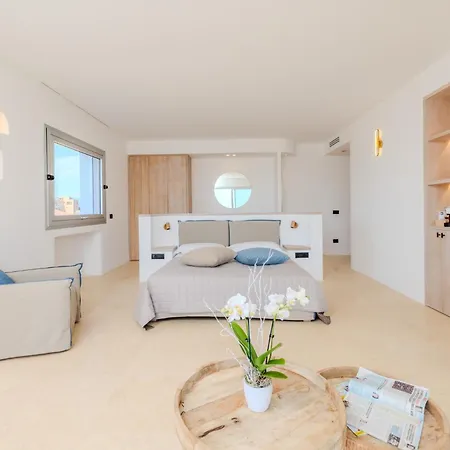Panoramic Luxury By Antares & Гостьовий будинок 3*